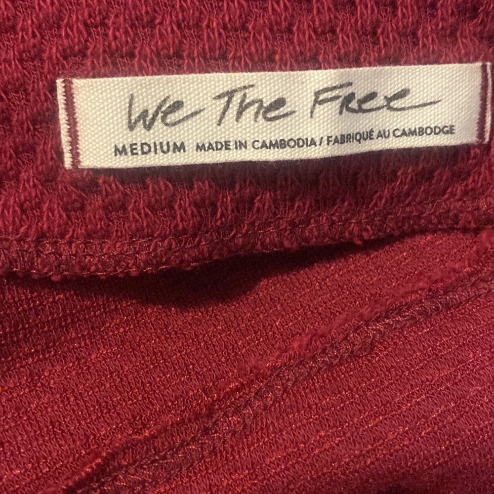 🎉Host Pick🎉NWT We The Free Queen Pomegranate Top - Picture 8 of 12